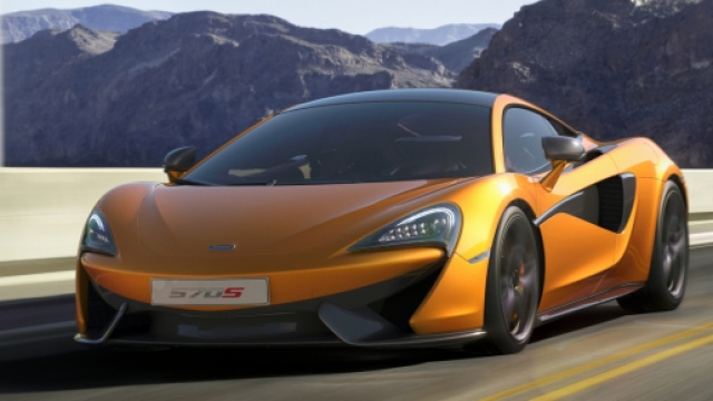 Nuova Mclaren arancione metallico