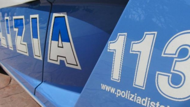 Poliziotti indagati per i giubbotti scaduti