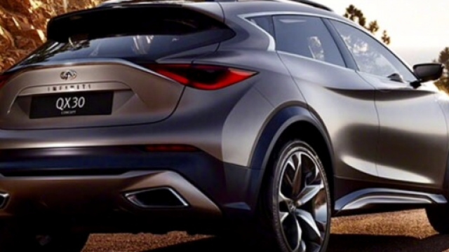 Nuova Infiniti QX30 in uscita nel 2016