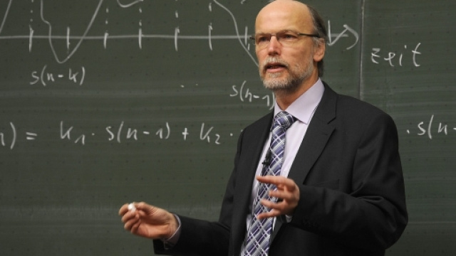 Diploma magistrale, continua la lotta