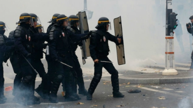 Forze dell'ordine durante la manifestazione