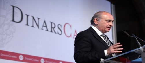 Jorge Fern&aacute;ndez D&iacute;az en una conferencia.