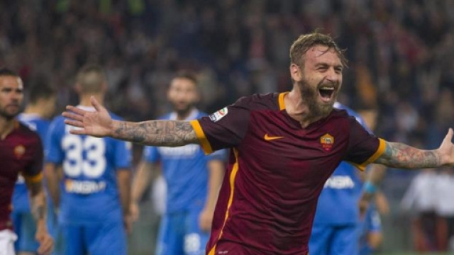 Daniele De Rossi in dubbio contro il Leverkusen.