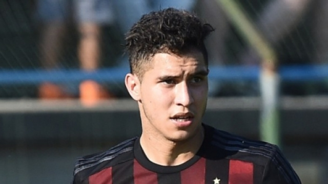 Jos&eacute; Mauri, centrocampista del Milan