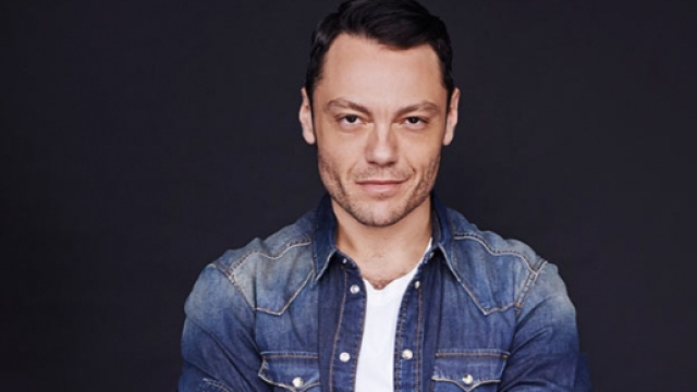 Tiziano Ferro, cantautore e produttore italiano.
