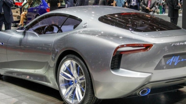 Maserati: stop alla produzione per 4 settimane