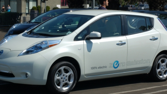 Nissan Leaf venduta a partire da gennaio 2016