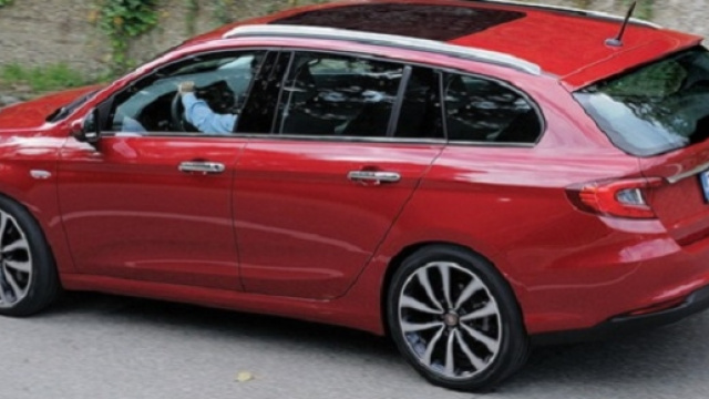 Nuova Fiat Tipo 2016: versione Station Wagon