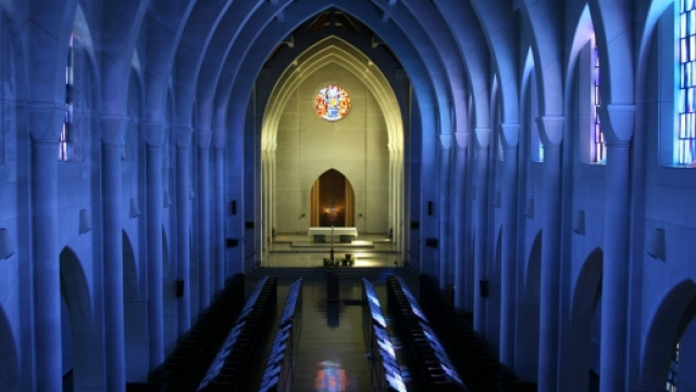 Scandalo nella Chiesa per appropriazione fondi