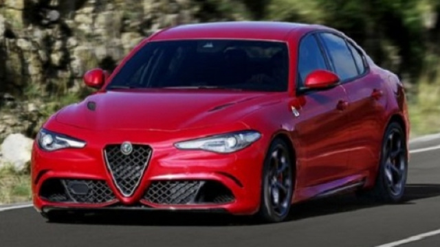 Alfa Romeo Giulia: diretta erede della 156