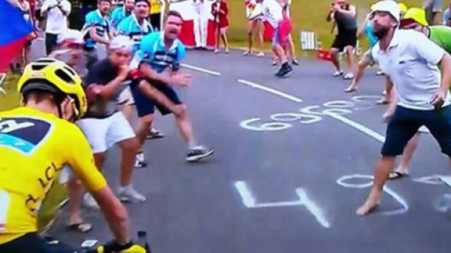 Chris Froome, l'ostilit&agrave; del pubblico al Tour