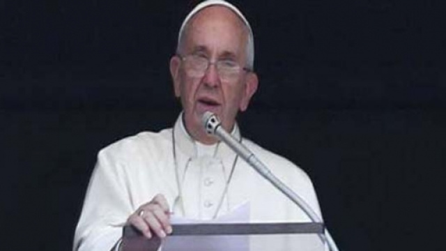 Papa Francesco durante l'Angelus