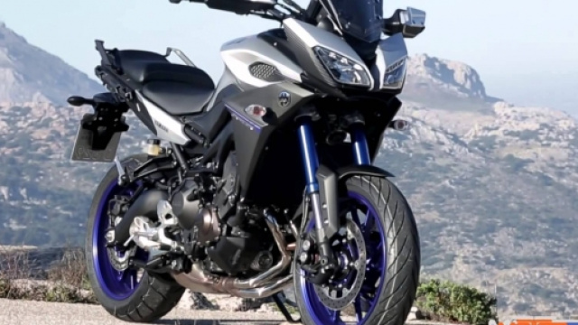 La nuova Yamaha MT-09 Tracer 2015.