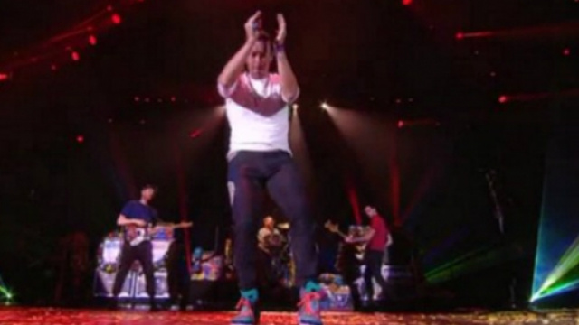 I Coldplay durante l'esibizione