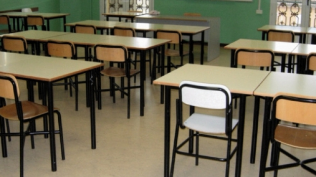 Attesa per tanti aspiranti professori.