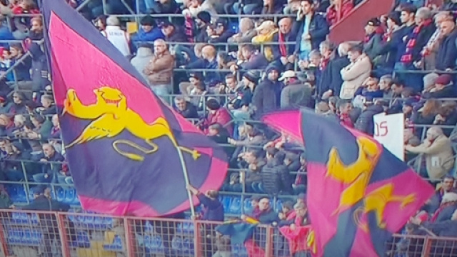 Bandiere del Genoa al Ferraris prima della gara