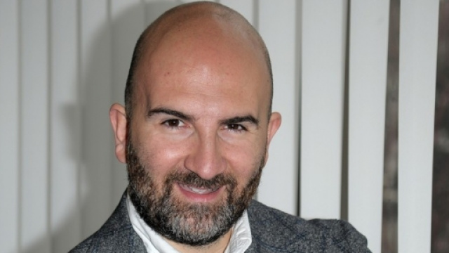 Ritratto dello scrittore Donato Carrisi