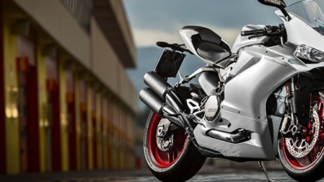 Ducati Panigale 959: figlia leggittima della 899