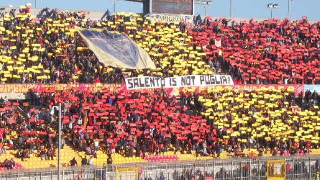 Il pubbico &egrave; pronto a sostenere la squadra.