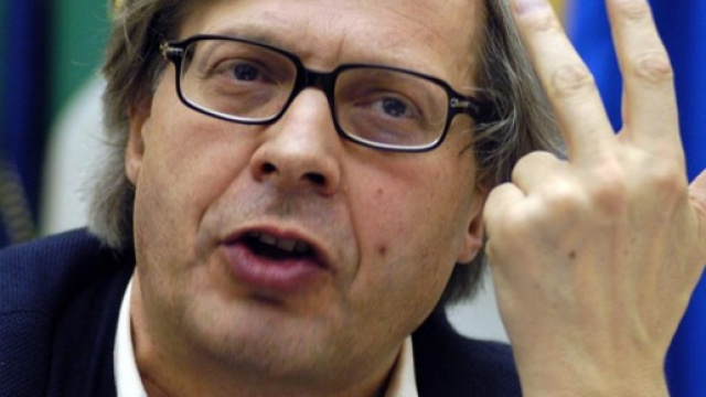 Vittorio Sgarbi ritorna a lavoro e si dimette