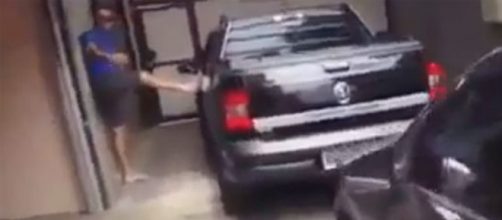 Fab&iacute;ola trai o marido e vira memes