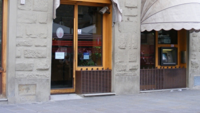 Gli ingressi di una filiale bancaria