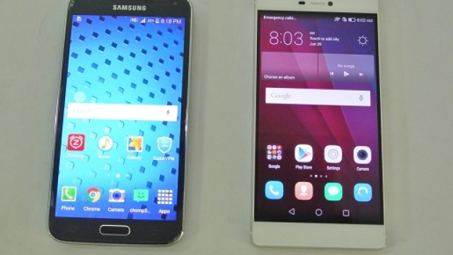 Prezzi pi&ugrave; bassi Samsung S5 Neo, Huawei P8