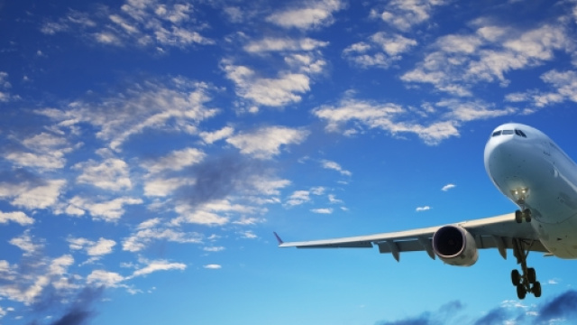 Aereo in volo perde ruota a Catania