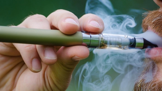 Le e-cig creano dipendenza come le 'bionde'
