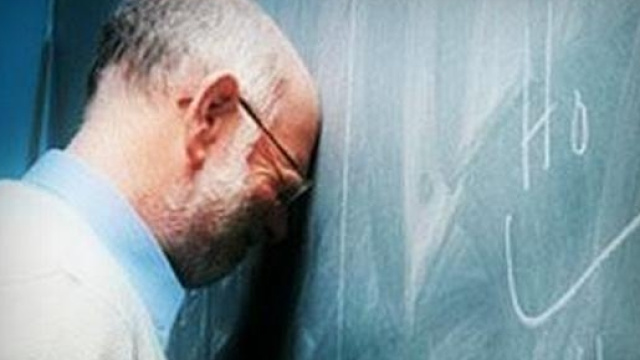 Miur, stipendi docenti precari: a quando?