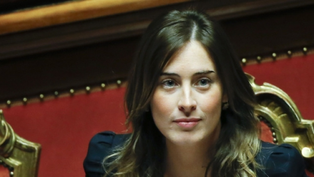 Respinta la sfiducia: il ministro Boschi resta