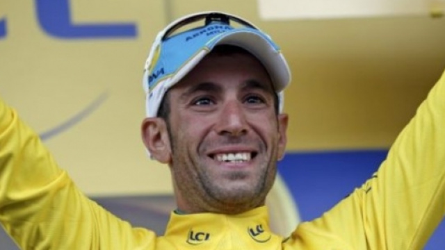 Vincenzo Nibali in giallo al Tour de France