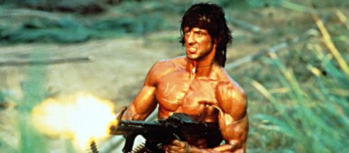Sylvester Stallone est&aacute; de volta com Rambo