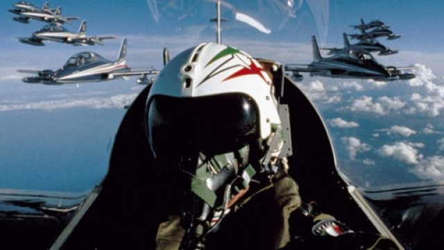 Aeronautica, nuovo concorso per 700 volontari
