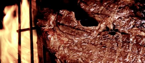 Churrascaria brasileira oferece diversas vagas