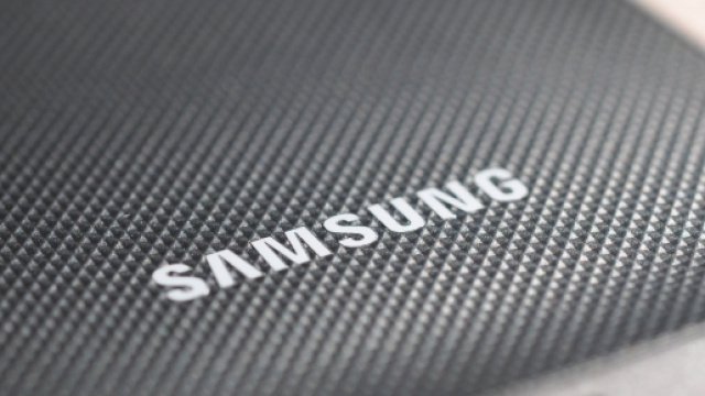 Samsung, su Galaxy S7 torna MicroSD