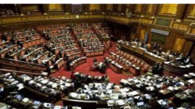 Stabilit&agrave; approvata tra banchi vuoti e polemiche