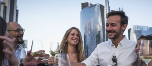 Toast with Italian Wines (Libiamo)