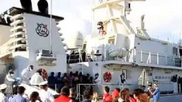 Reggio Calabria: sbarcati 371 migranti
