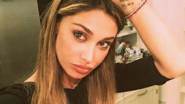 Belen Rodriguez smentisce il gossip su Borriello.