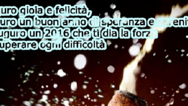Auguri Capodanno 2016: le frasi e i video