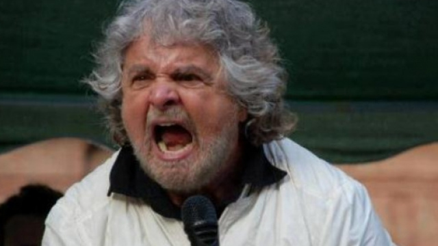Grillo attacca il Governo sulla scuola