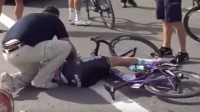 La caduta di Boonen all'Abu Dhabi Tour