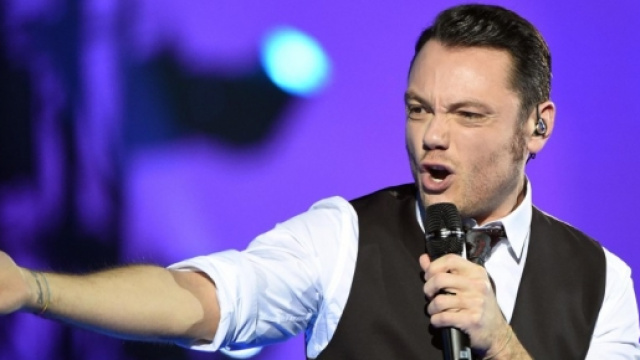 Tiziano Ferro repl&ograve;ica 30 dicembre