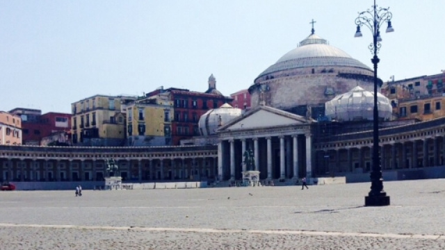 Blocco del traffico totale a Napoli 2016