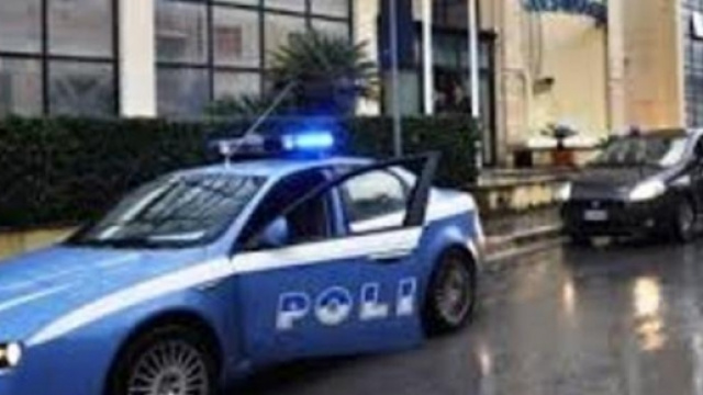 Volante Polizia presso la Procura di Ragusa