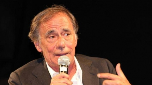 Il cantante Roberto Vecchioni.