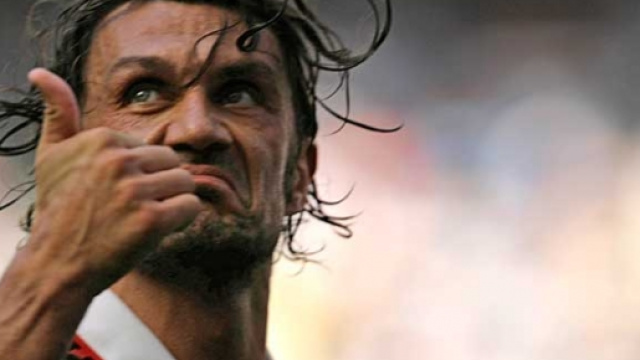 Maldini quando salut&ograve; ironicamente i suoi tifosi