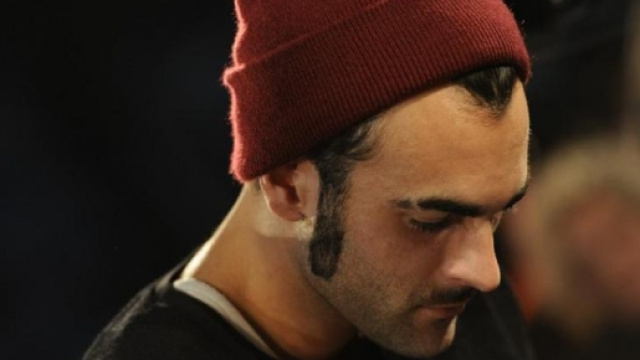 Marco Mengoni in una foto di profilo.