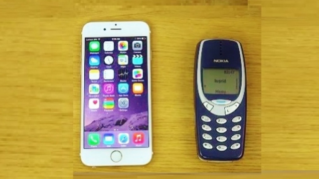 Smartphone VS Cellulari decennali